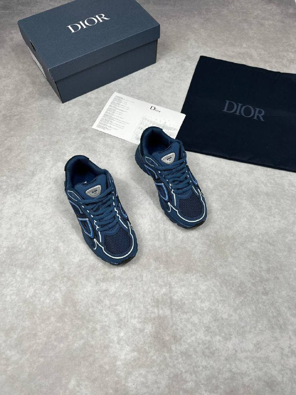 MENS DIO B30 COME WITH BOX ETC am0501