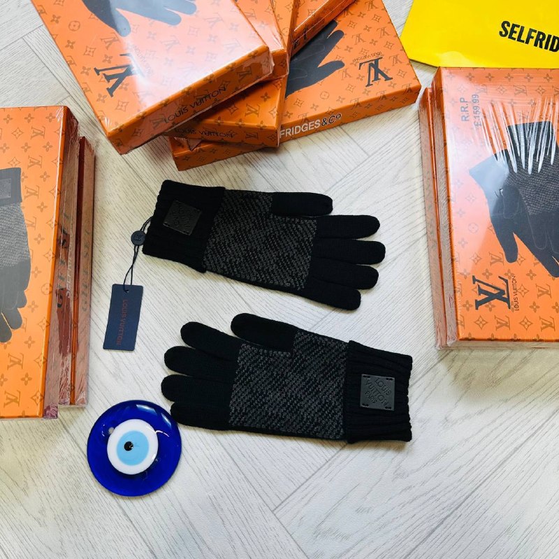 LV Gloves 🧤 to1401
