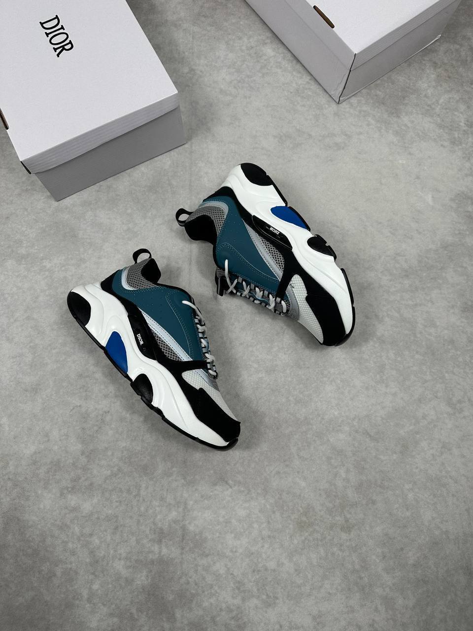 MENS DIO B22 COME WITH BOX am1501