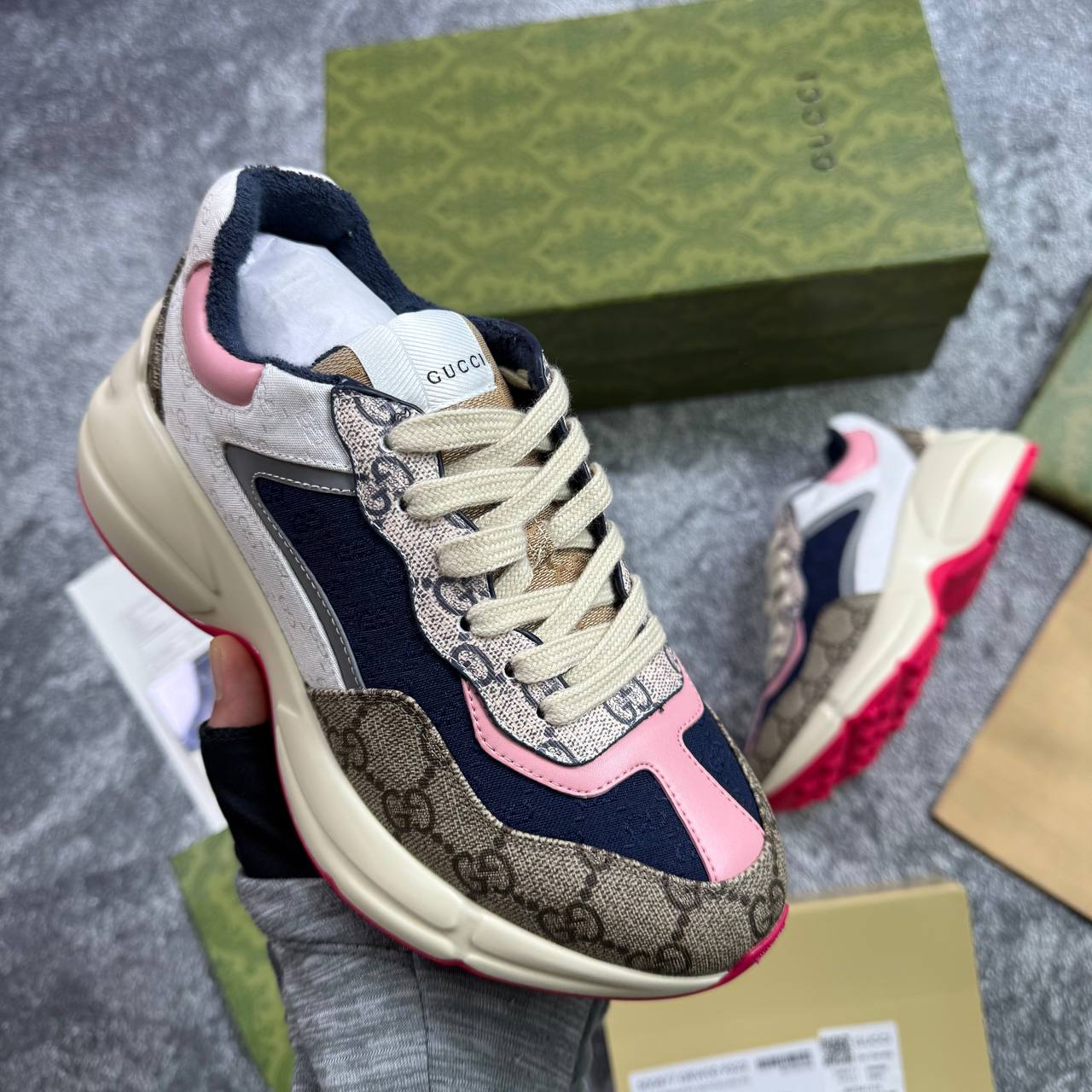 Ladies Gucc trainer sa1212