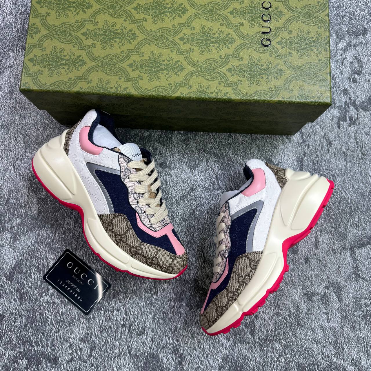 Ladies Gucc trainer sa1212