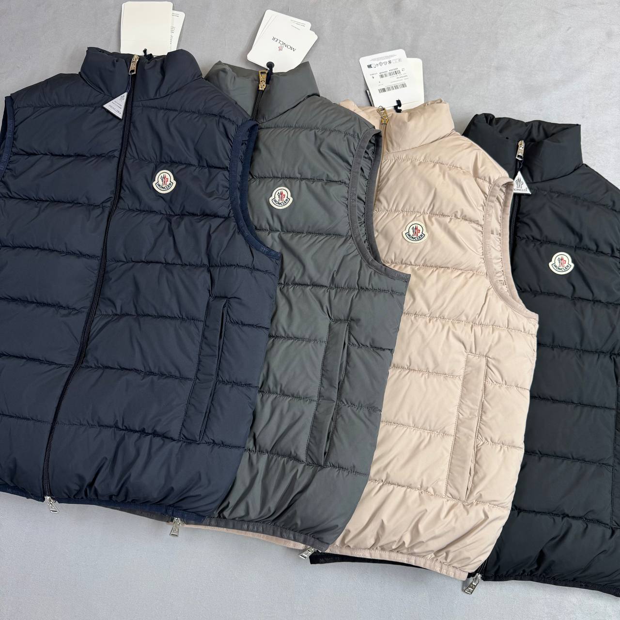 Moncler body warmer sa2407