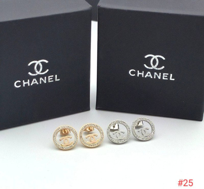 CHANE EARING COME WITH BOX ETC am1105