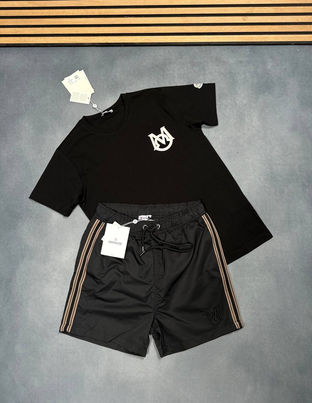 MONCLE SWIM SHORT or T-shirt am2407
