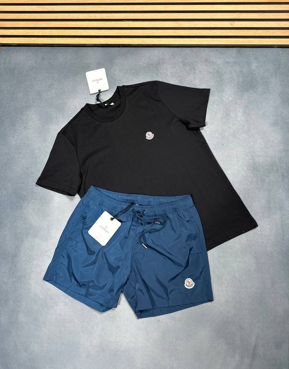 SUPER CLO MONCLER SWIM SHORT or T-shirt am2407