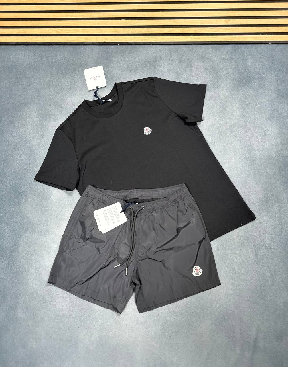 SUPER CLO MONCLER SWIM SHORT or T-shirt am2407