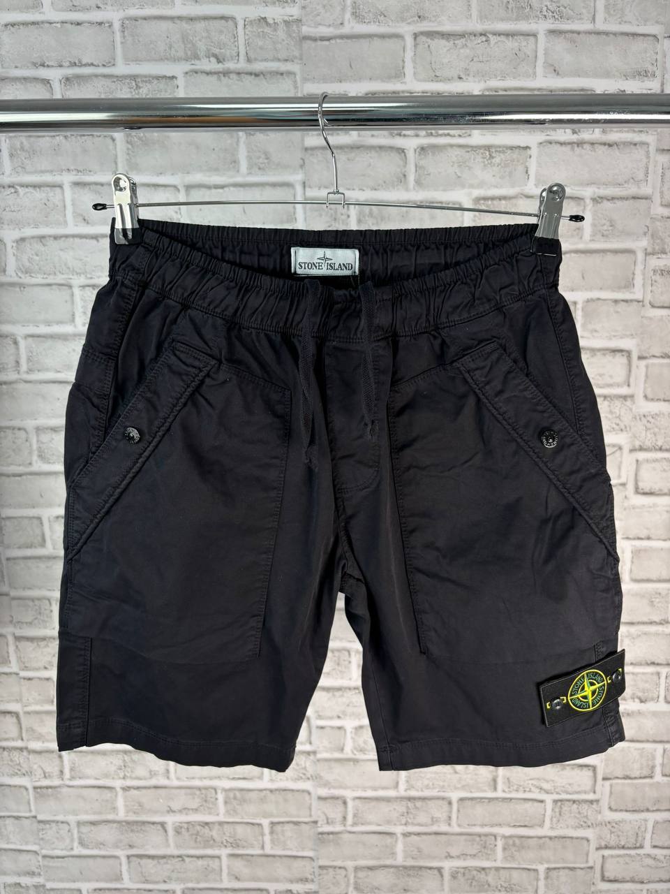 StoneIsland cargo shorts aj2407