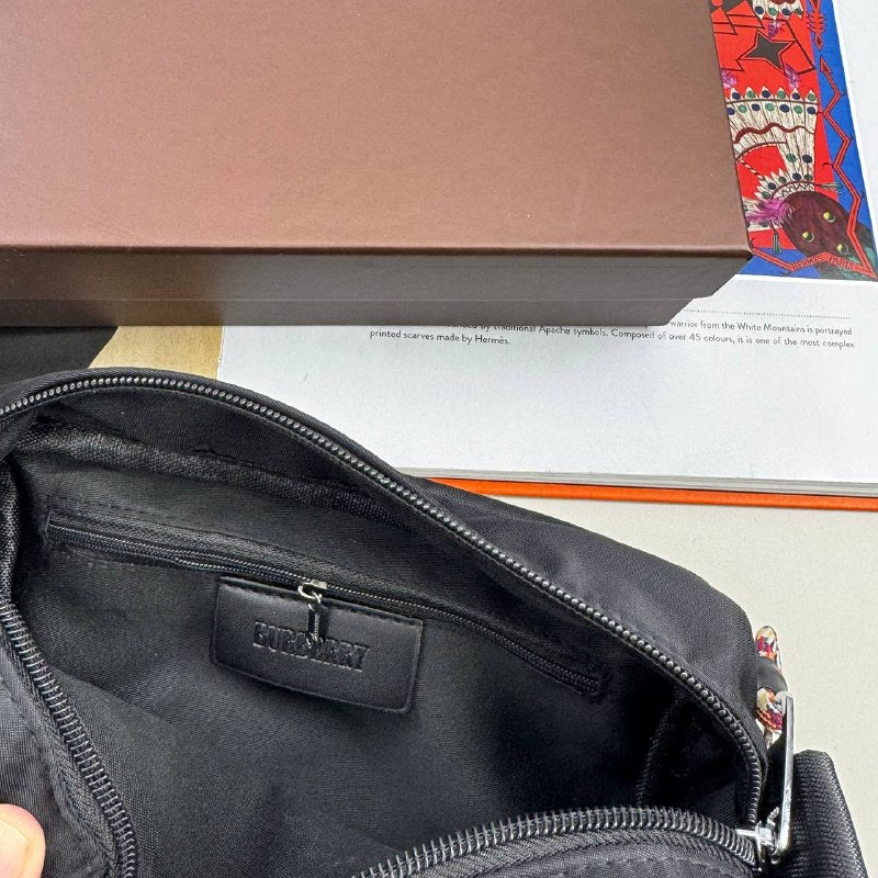 Burber man bag with box dust bag sa1305