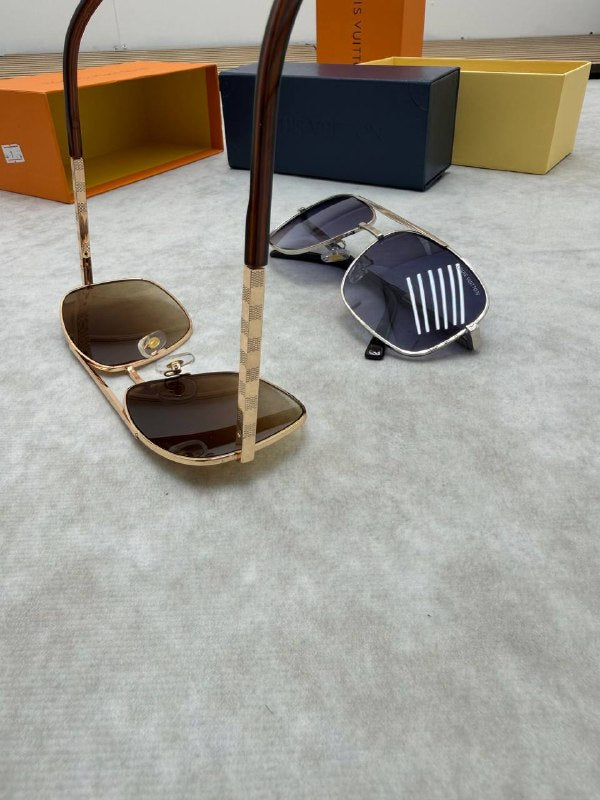 MENS LV SUNGLASSES COME WITH BOX ETC am1405