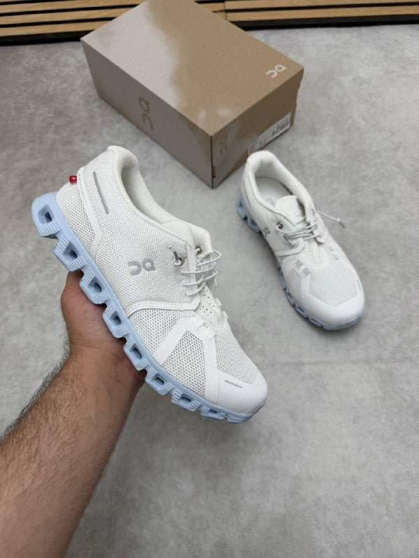 WOMENS ON CLOU TRAINERS am1405