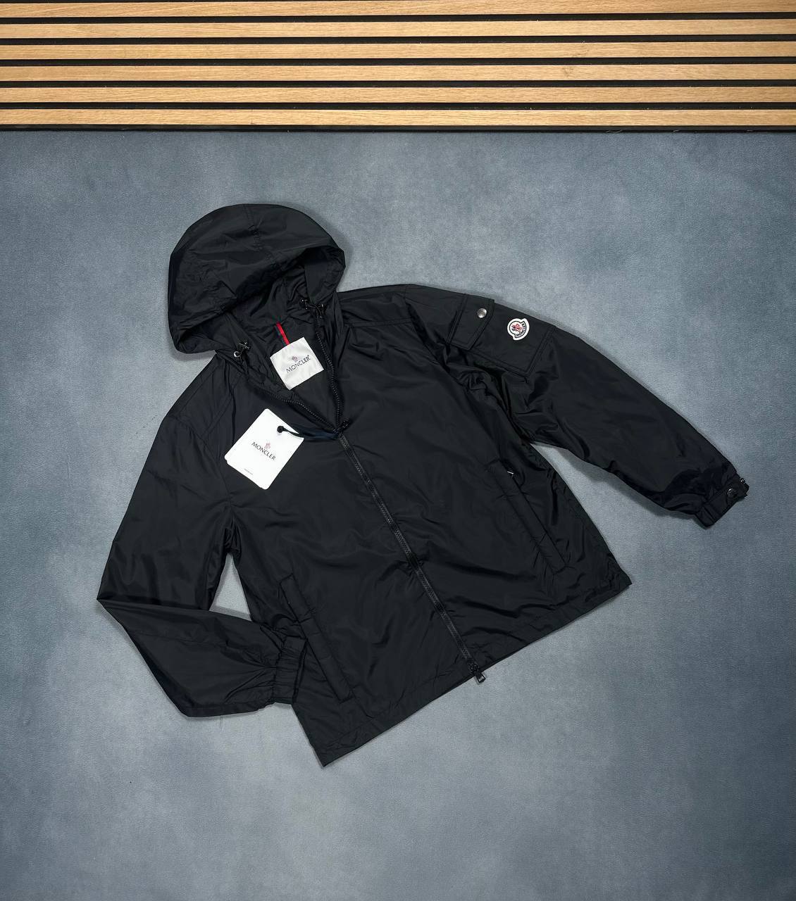 SUPER CLO MONCLER WINDBREAKER am2707