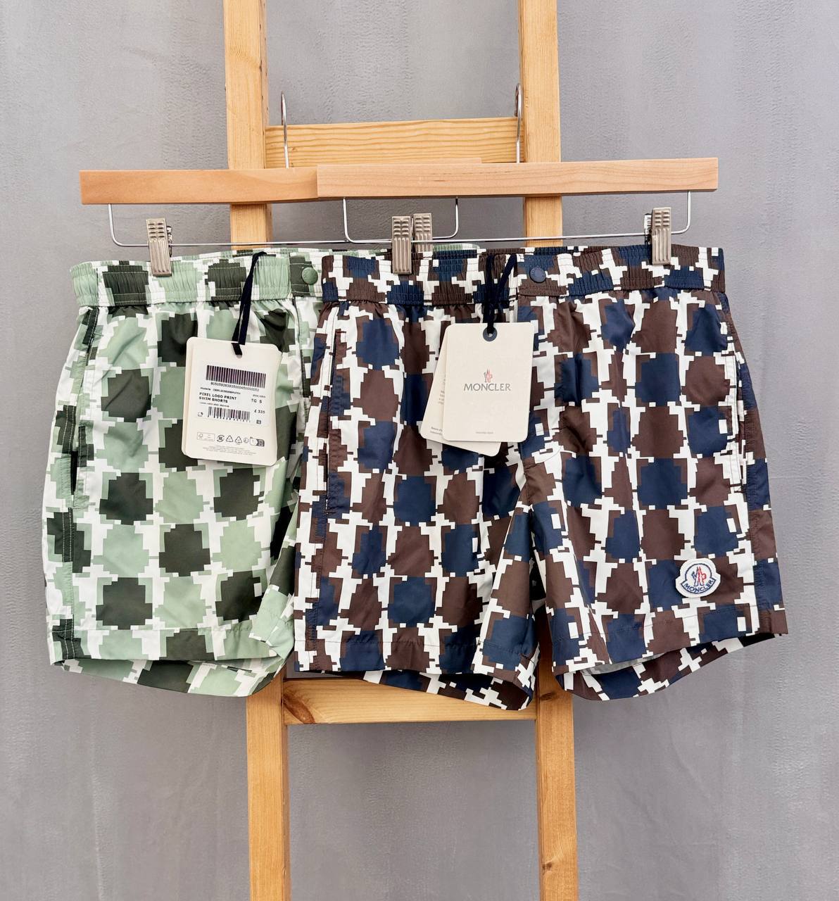 Moncler swim shorts na2907