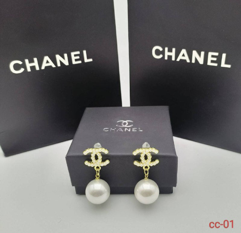 Channele earrings with box and carrier bag sa0511