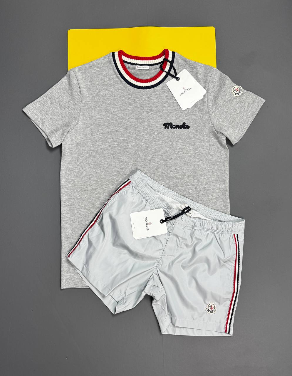 Moncler T-shirts or Swim shorts na01085