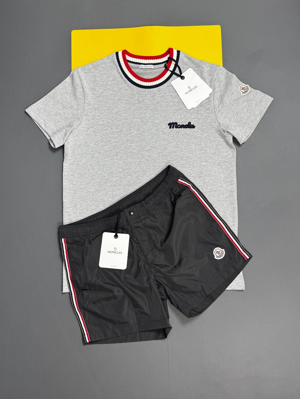 Moncler T-shirts or Swim shorts na01085