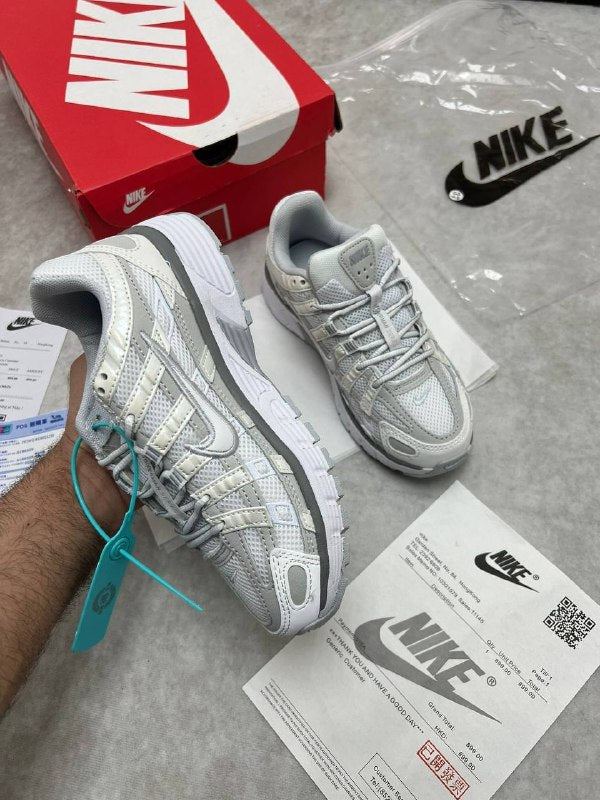 WOMENS NIK P6000 COME WTIH BOX ETC am1805