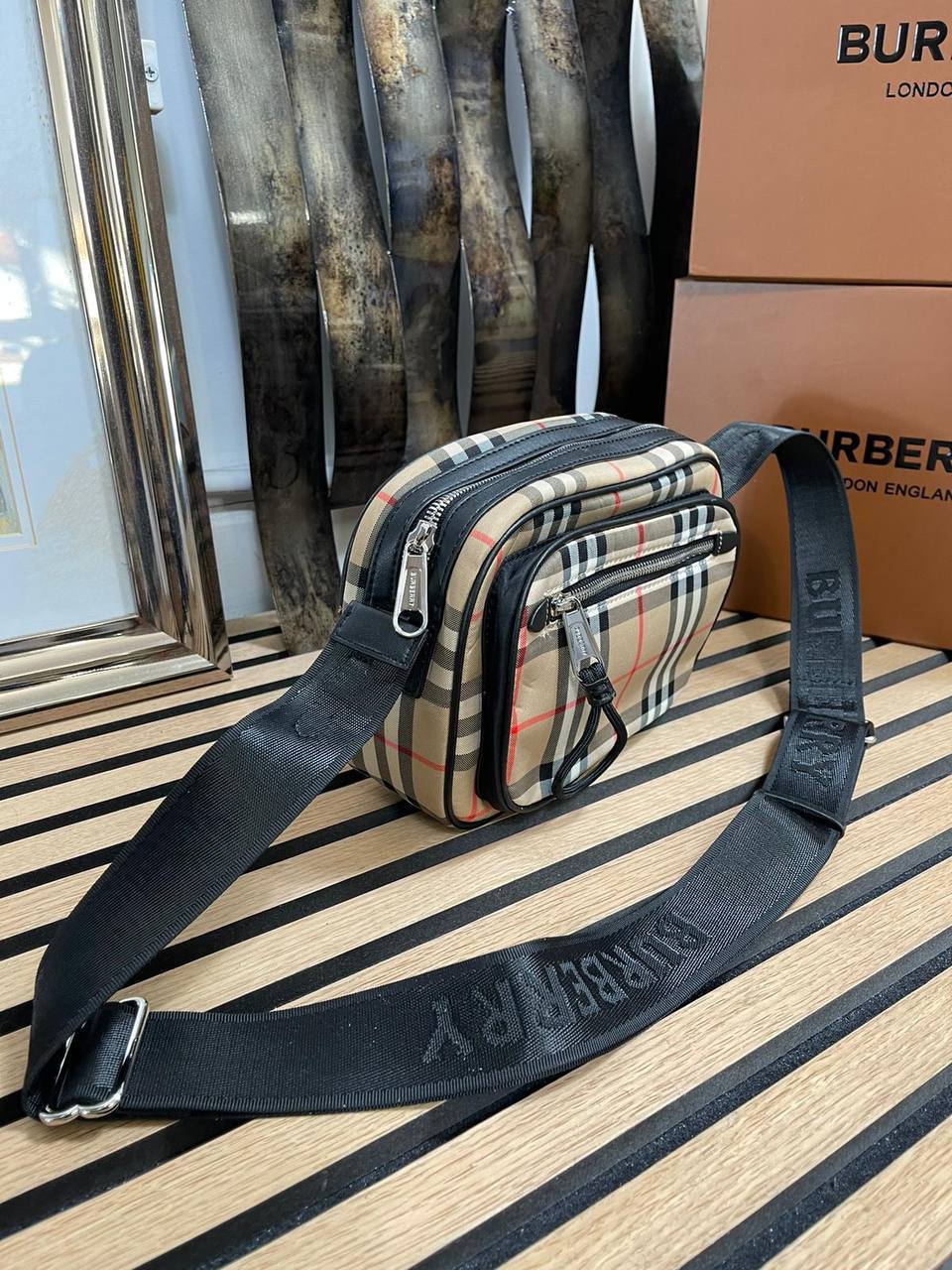 SUPER CLO BURBERRY BAG COME WITH BOX am0108