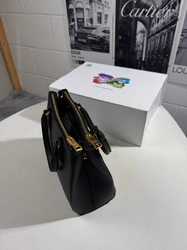 Prad Galleria Saffiano leather handbag 0111