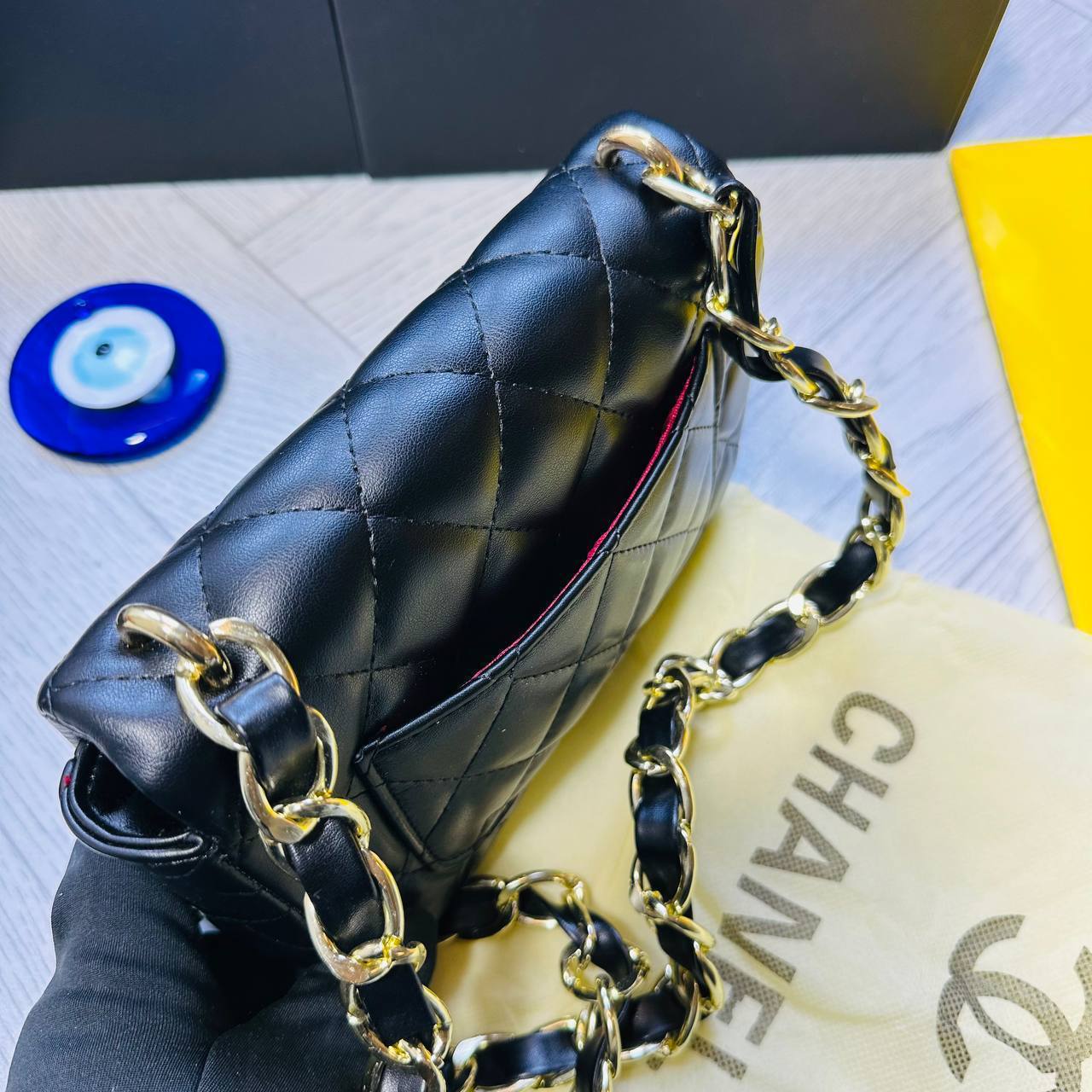 CHANE BAG WHIT BOX to2105