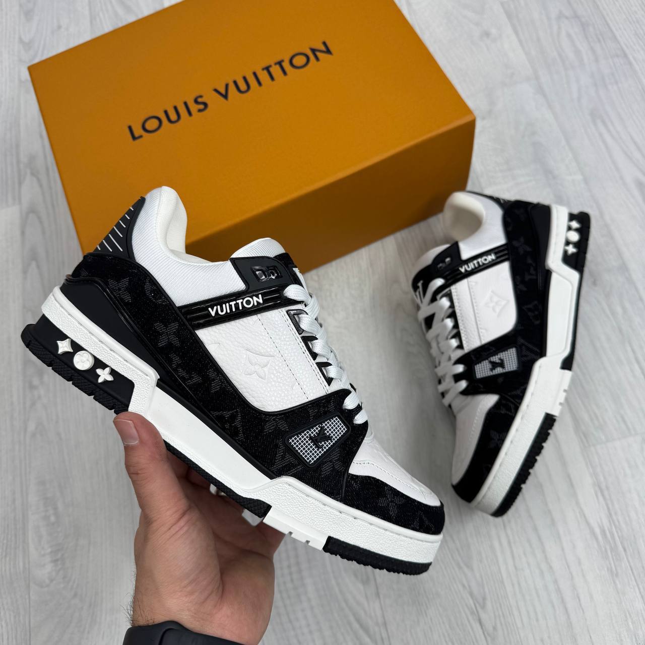 Lv trainer super clo  quality with box dust bag sa0408