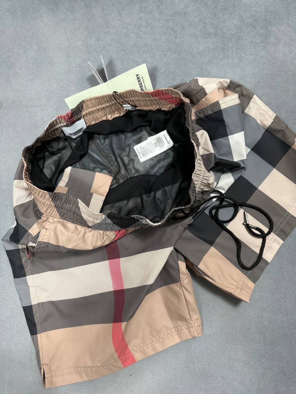 BURBERRY SWIM SHORTS am0409