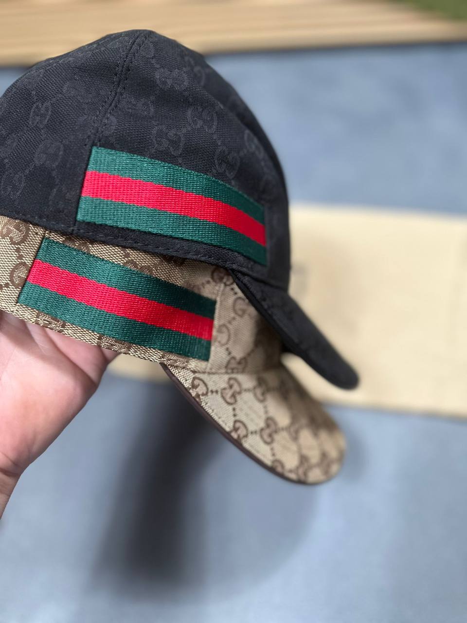 SUPER CLO GUCCI CAPS COME WITH CARRY BAG am0508