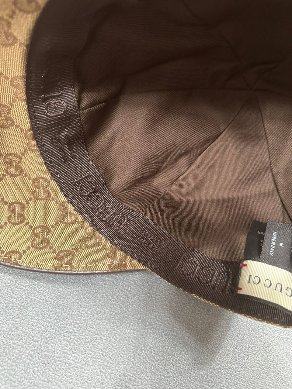 SUPER CLO GUCCI CAPS COME WITH CARRY BAG am0508