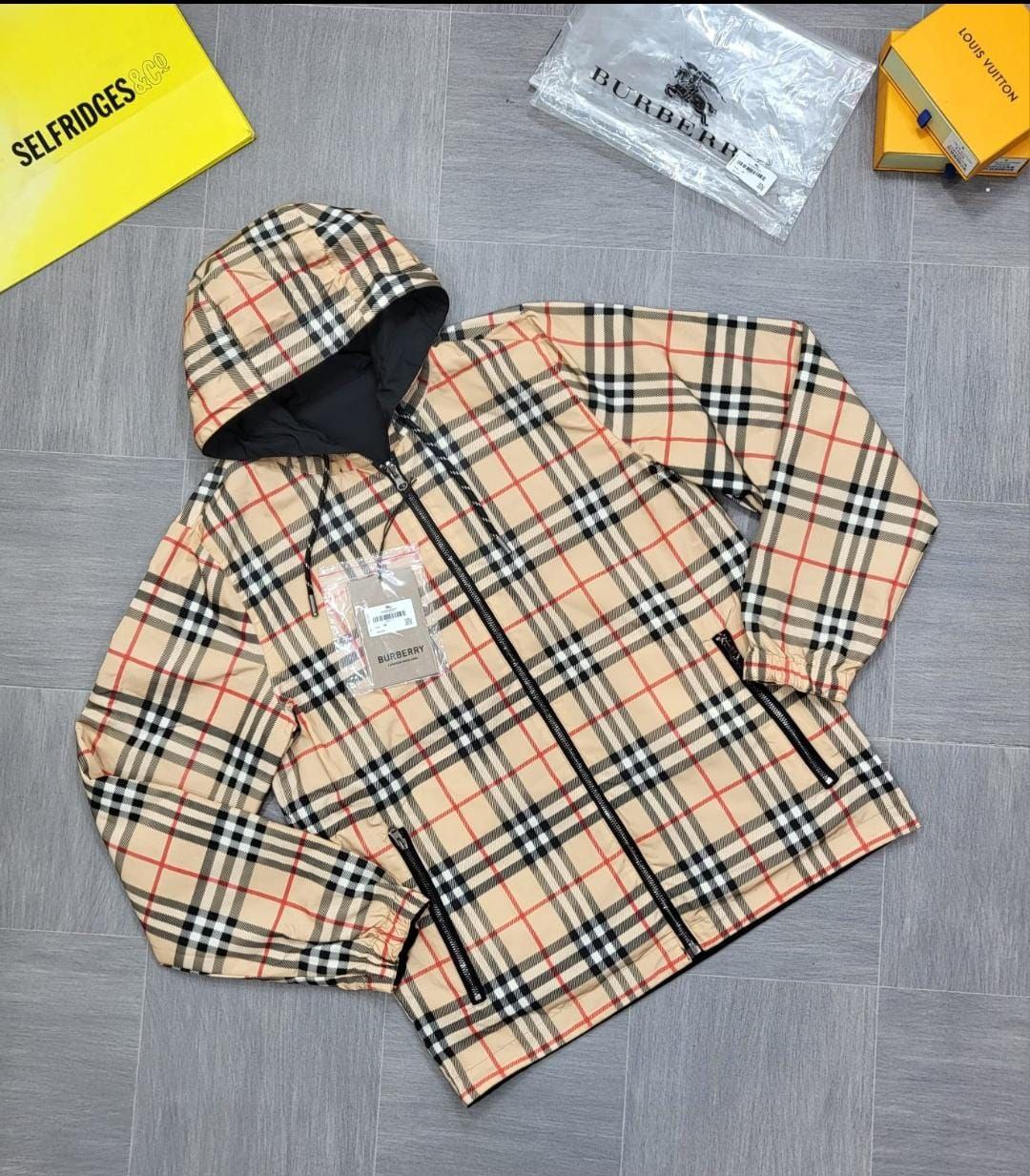 QUALITY BURBRRY REVERSIBLE VINTAGE  WINDBREAKER ak0708