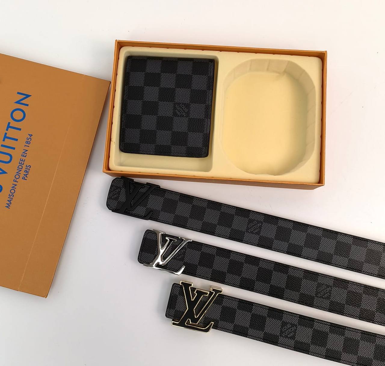 Lv belt and wallet set sa0908