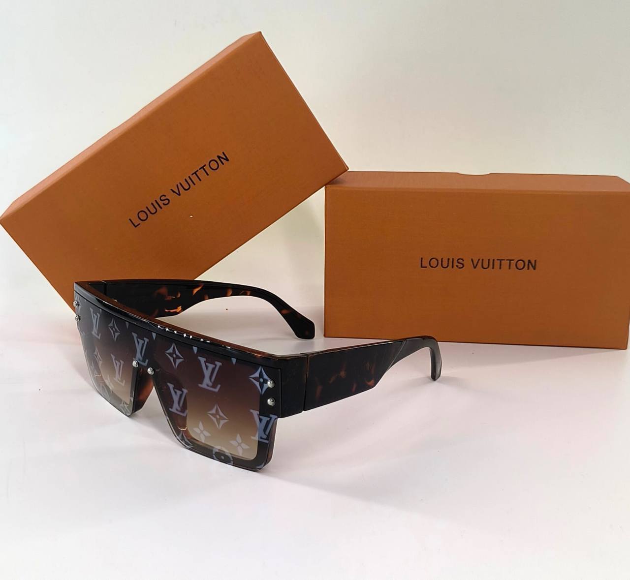 Lv sunglasses with box sa0908