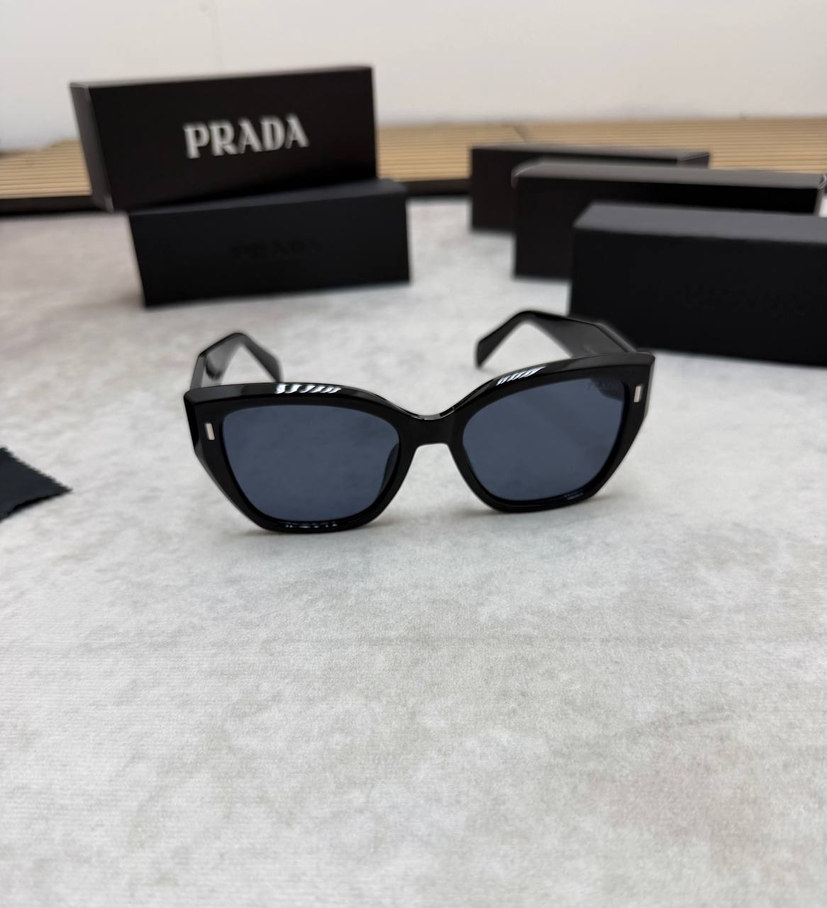 PRAD SUNGLASSES COME WITH BOX ETC am2905