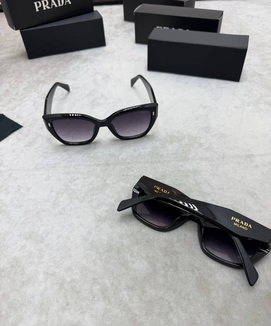 PRAD SUNGLASSES COME WITH BOX ETC am2905