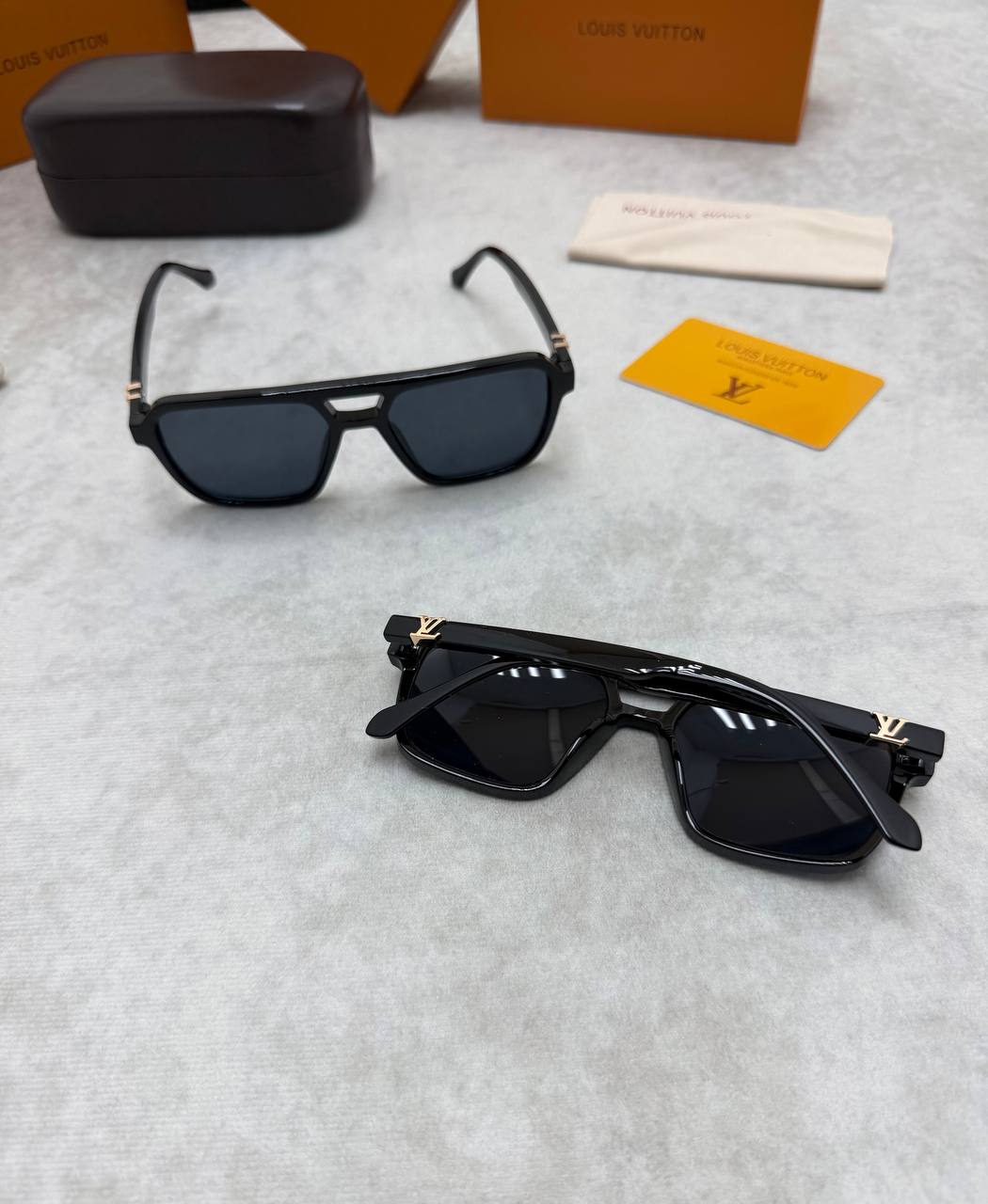LV SUNGLASSES COME WITH BOX ETC am2905