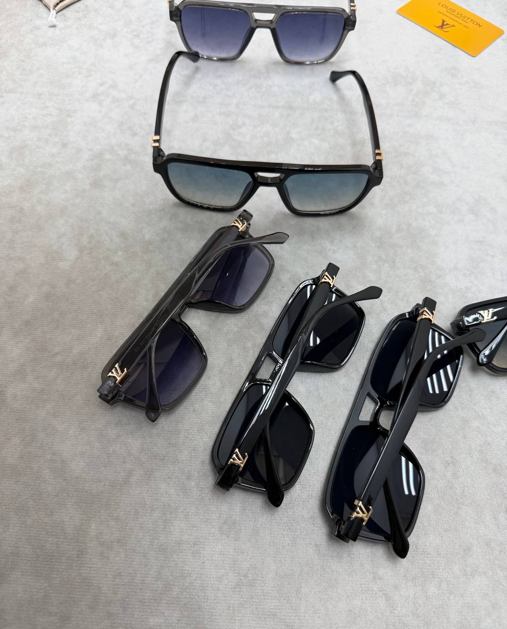 LV SUNGLASSES COME WITH BOX ETC am2905