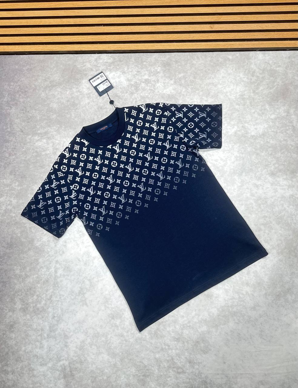 SUPER CLO  LV TEE 1108
