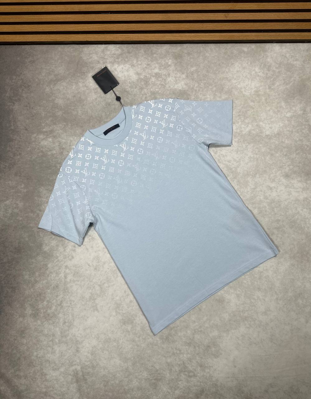 SUPER CLO  LV TEE 1108