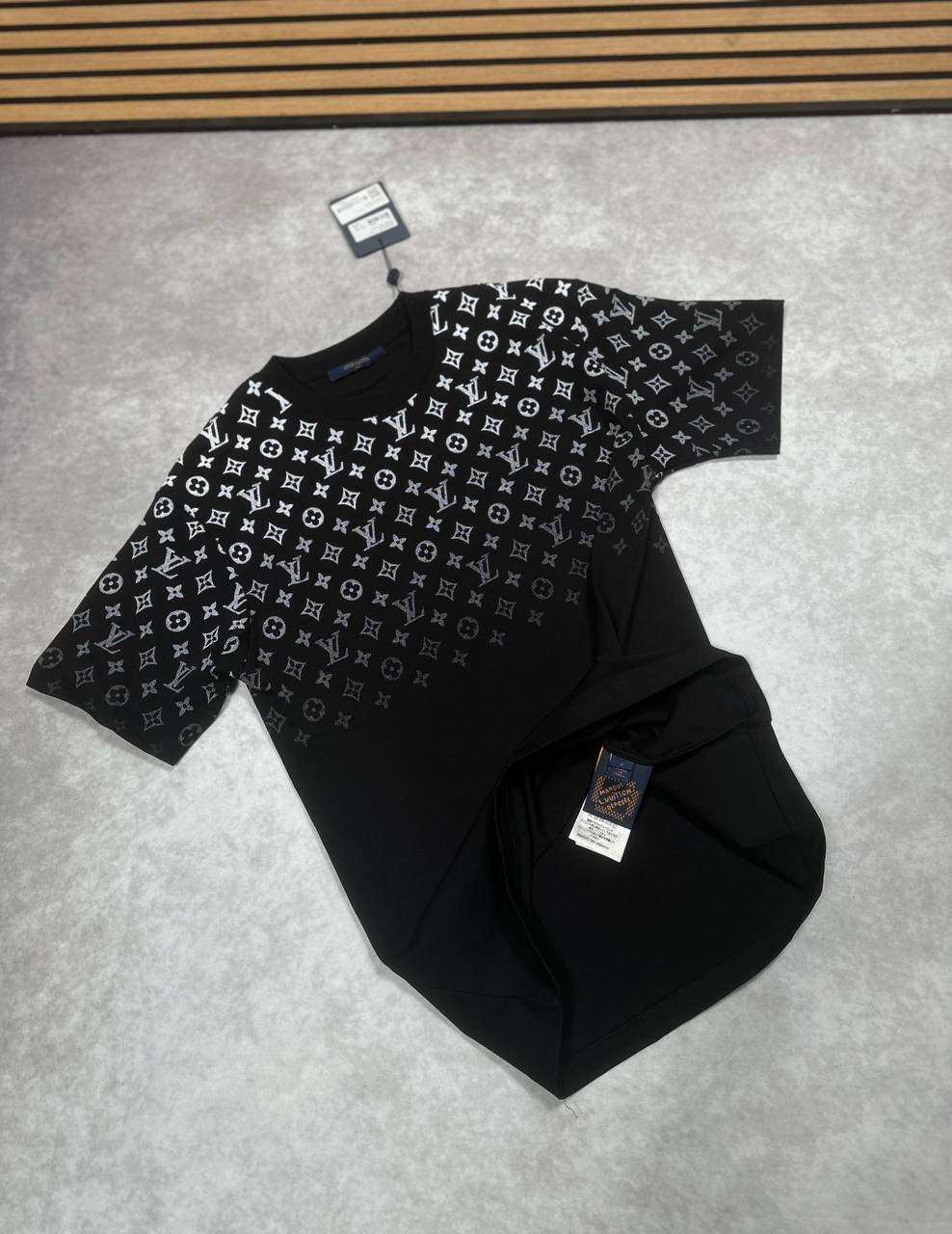 SUPER CLO  LV TEE 1108