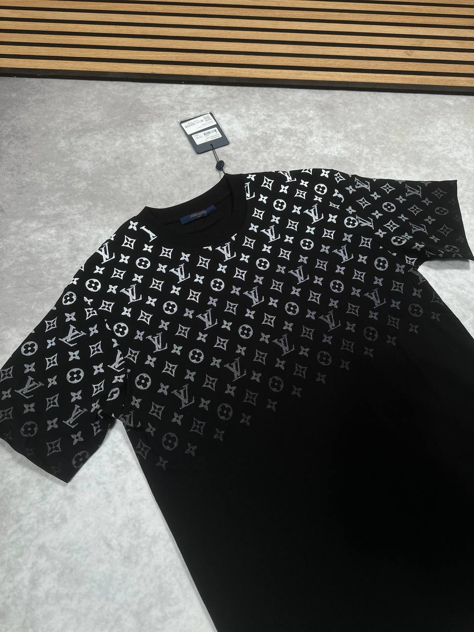 SUPER CLO  LV TEE 1108
