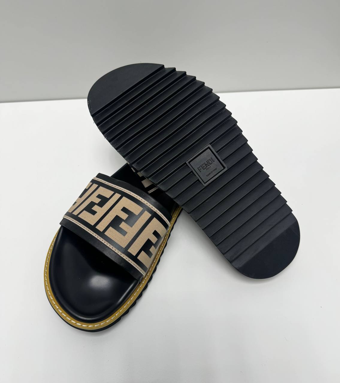 Mens slider na1208