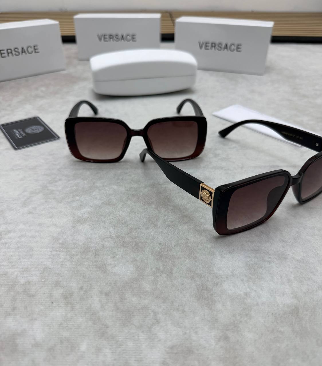 VERSAC SUNGLASSES COME WITH BOX ETC am0106
