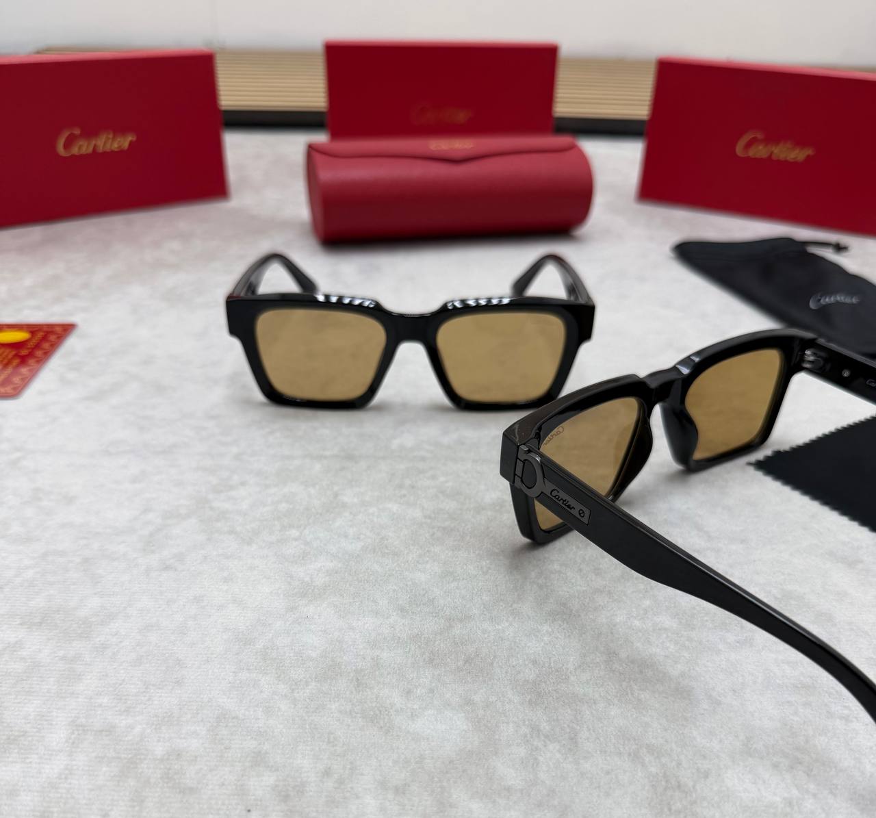 CARTIE SUNGLASSES COME WITH BOX ETC am0106