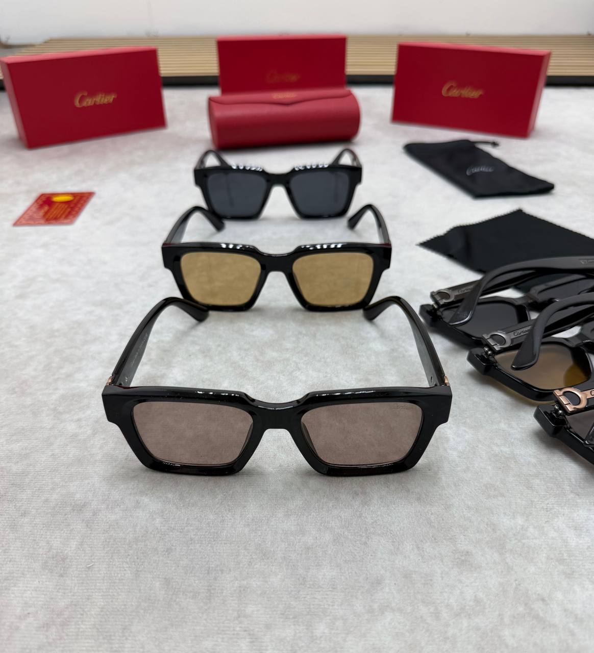 CARTIE SUNGLASSES COME WITH BOX ETC am0106