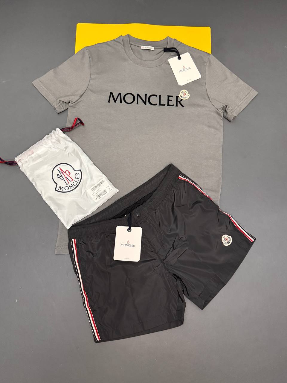 Moncle T-shirts or Swim shorts na1308