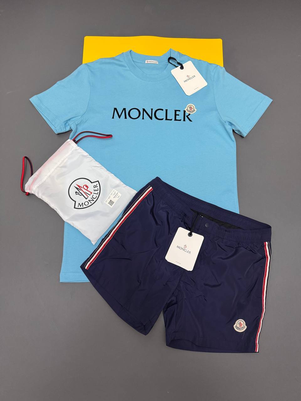 Moncle T-shirts or Swim shorts na1308