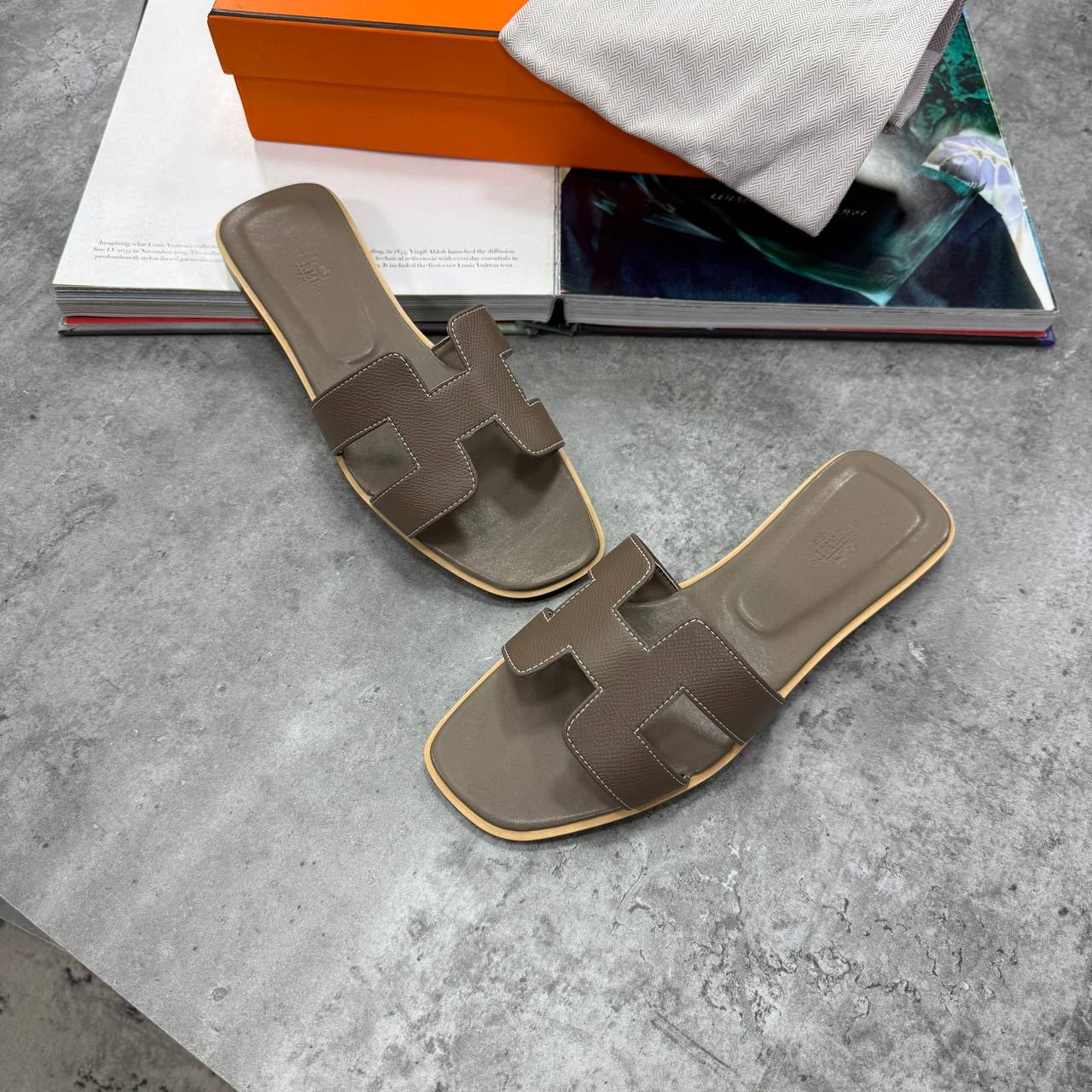 SUPER CLON HERME LADIES ORAN SANDAL WITH FULL PACKAGING ETC jay1706