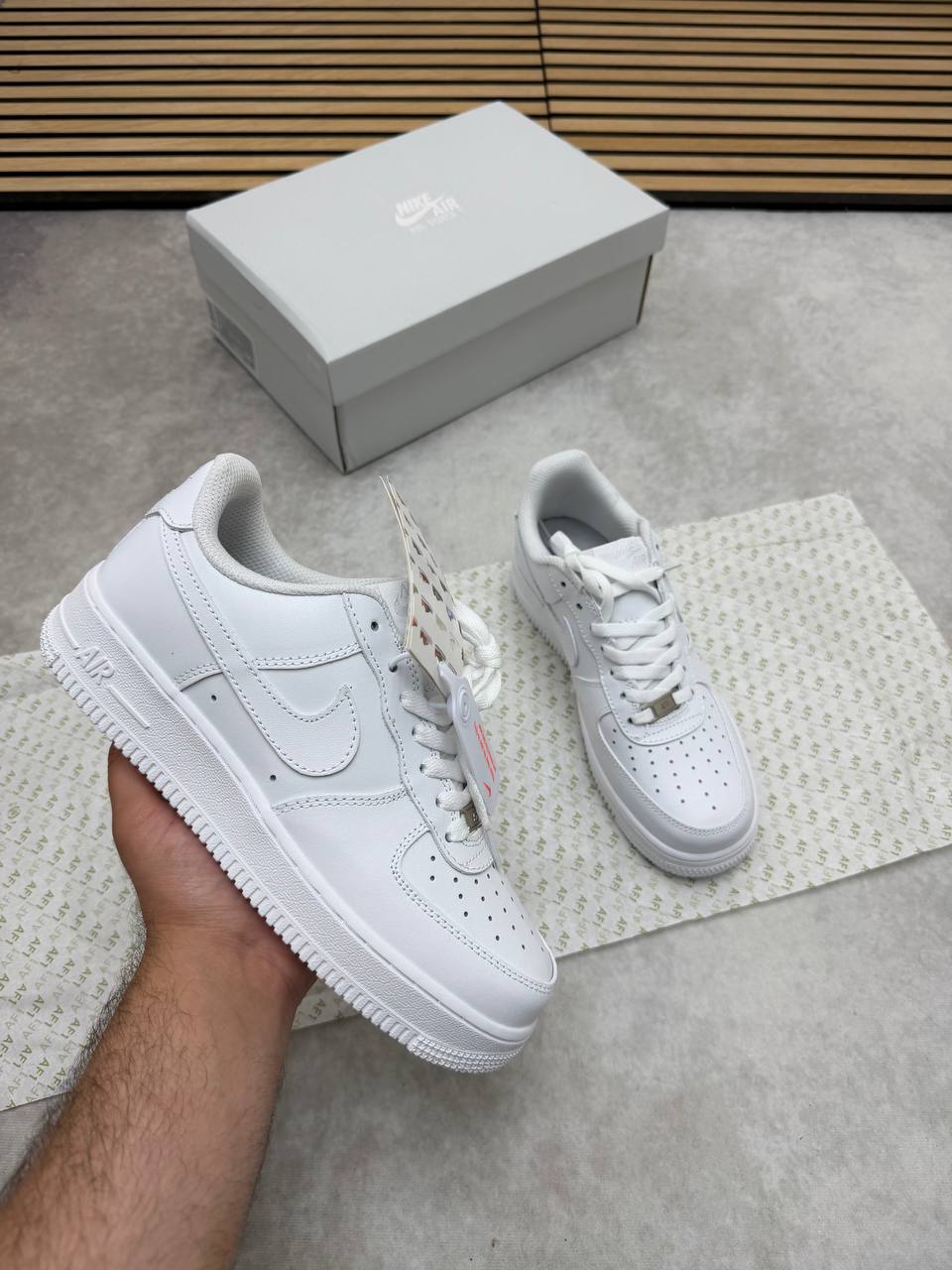 MENS NIK AF1 COME WITH BOX ETC am0206