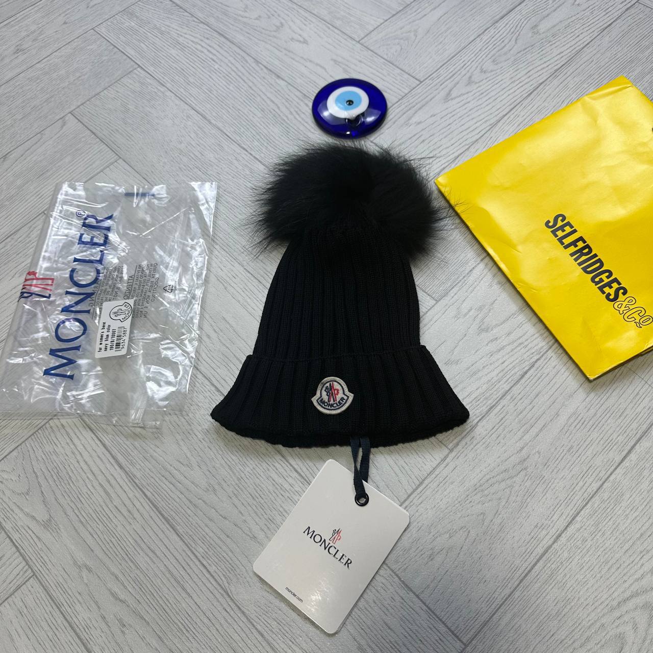 SUPERCLO QUALITY LADIES BEANIES WITH FUR to1911