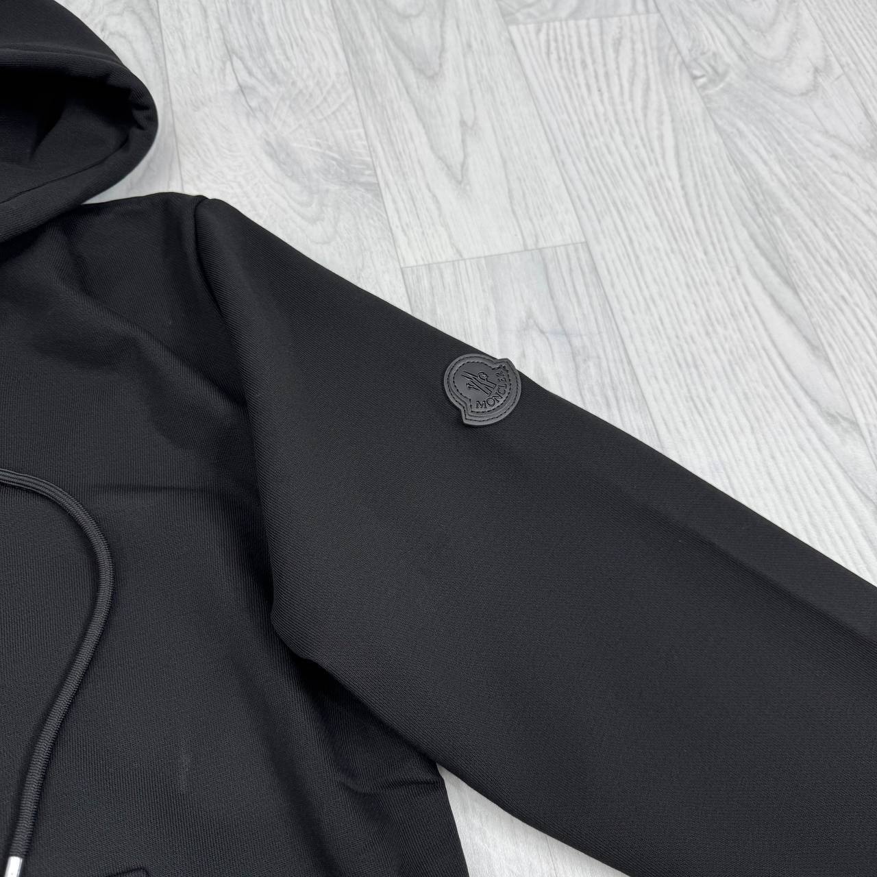 Moncle tracksuit on sale sa1408