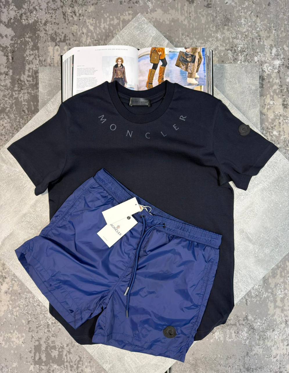 Moncle Shorts Set aj0306
