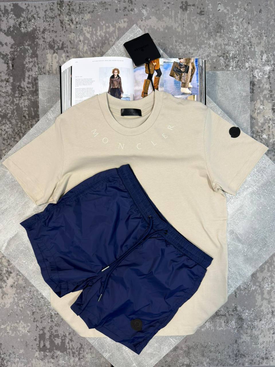 Moncle Shorts Set aj0306